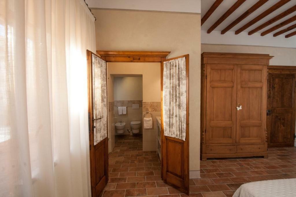 Le Camere Del Borgo Montescudaio Kültér fotó