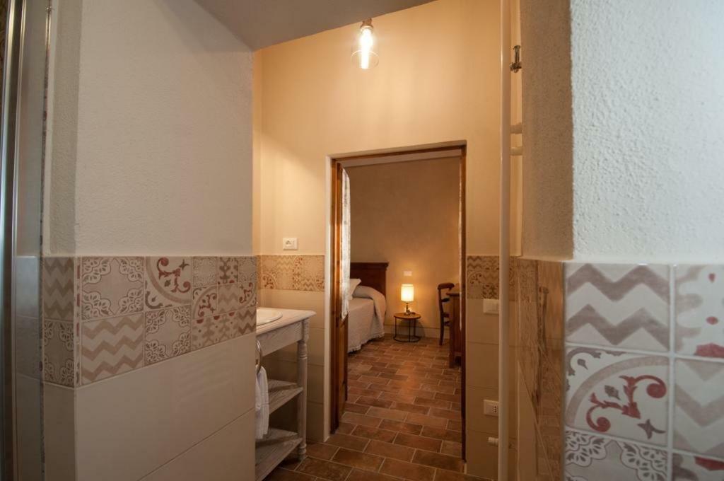 Le Camere Del Borgo Montescudaio Kültér fotó
