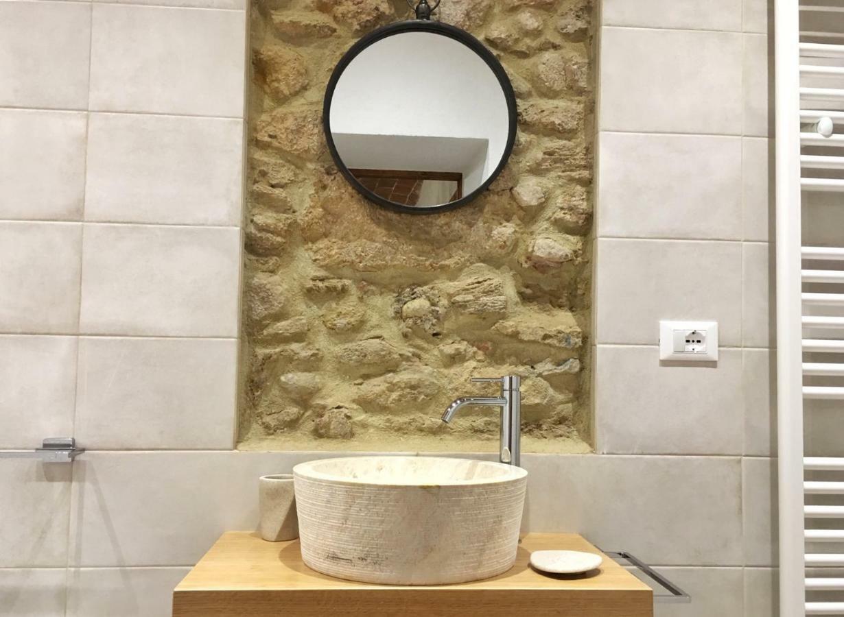 Le Camere Del Borgo Montescudaio Kültér fotó